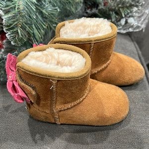 UGG Baby Jesse Bow II Dots Boots Size 2/3